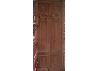 Puerta de calle de dos hojas